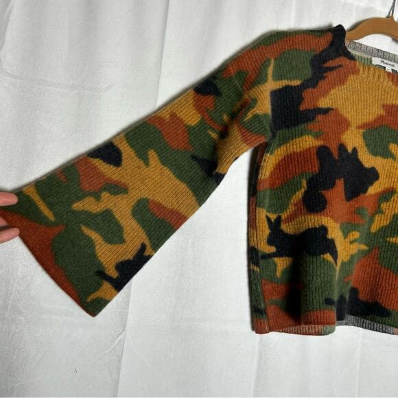 Madewell Merino Wool Bunny Rabbit Camo Print Flare Bell Sleeve Cropped Sweater - Picture 4 of 6